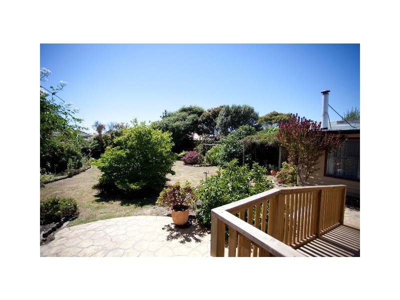 24 George Street, Devonport TAS 7310