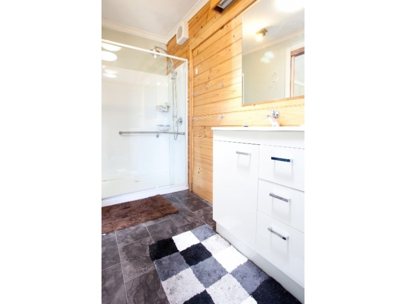 24 George Street, Devonport TAS 7310