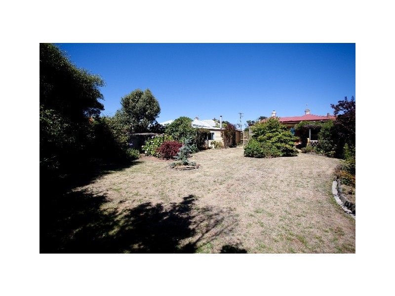 24 George Street, Devonport TAS 7310