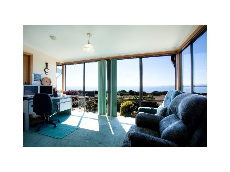 8 Elanora Place, East Devonport TAS 7310