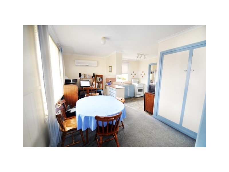17 McCabe Avenue, Devonport TAS 7310