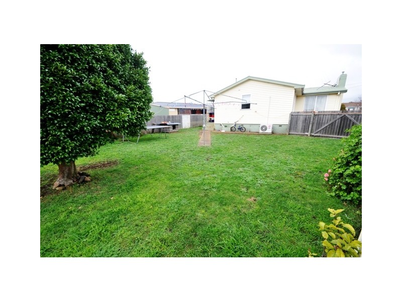17 McCabe Avenue, Devonport TAS 7310