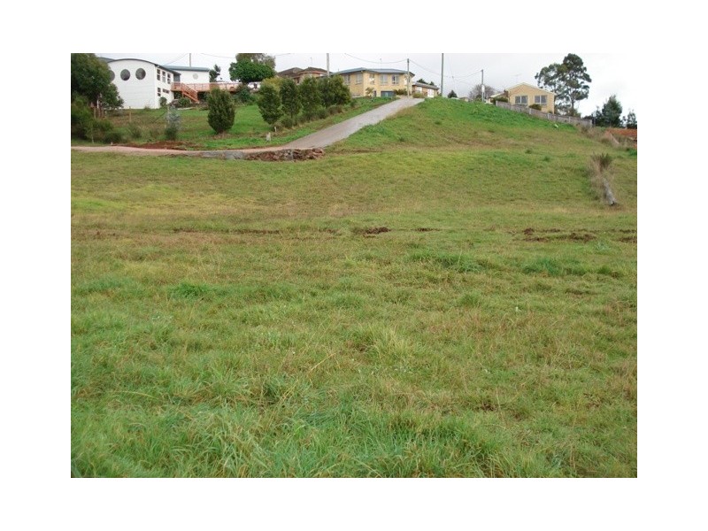 76 Mungala Crescent, Miandetta TAS 7310