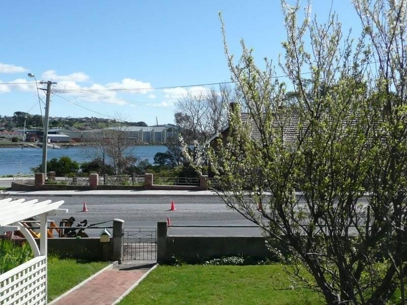 2 Main Street, Ulverstone TAS 7315