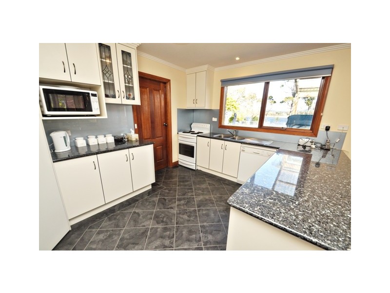 142 River Road, Ambleside TAS 7310