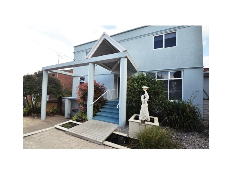 4 Monash Court, Devonport TAS 7310