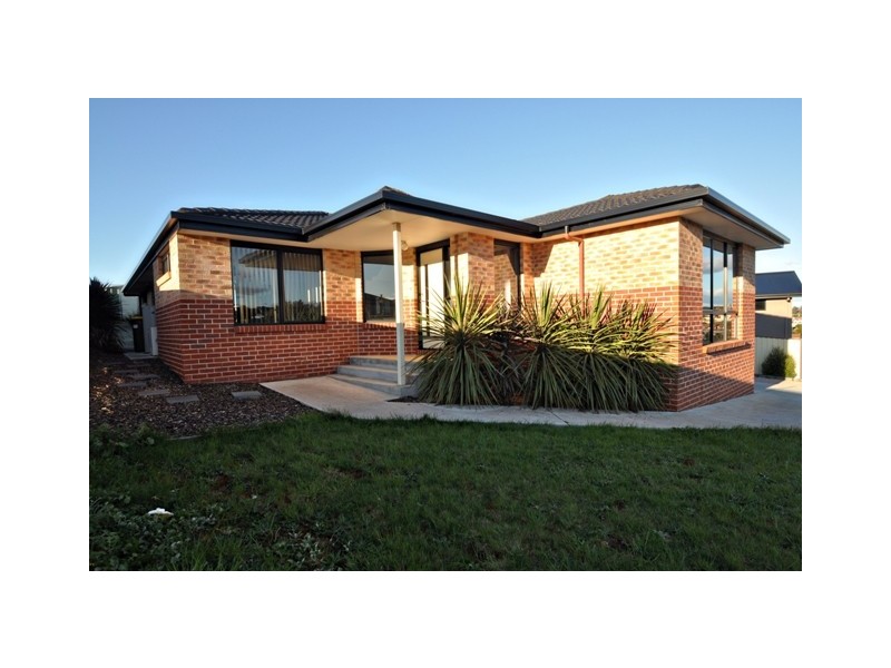 7 Dana Drive, Devonport TAS 7310