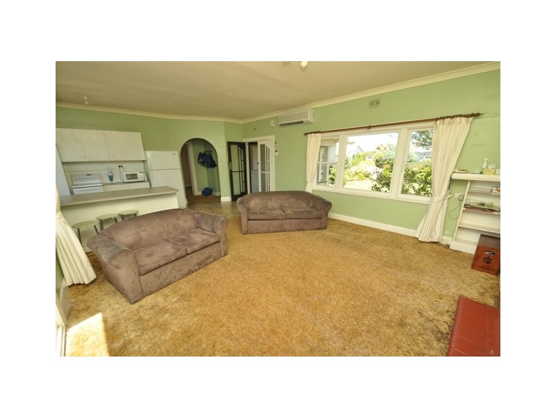 52 Nicholls Street, Devonport TAS 7310