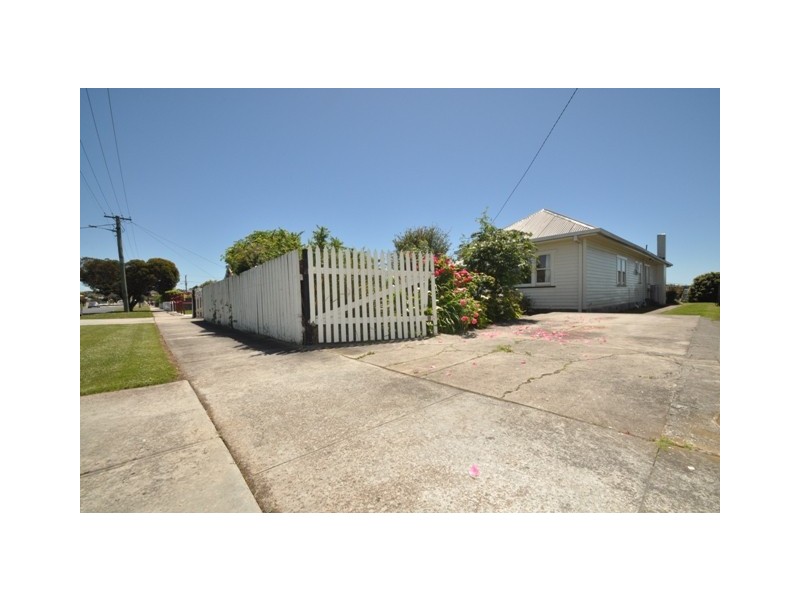 52 Nicholls Street, Devonport TAS 7310