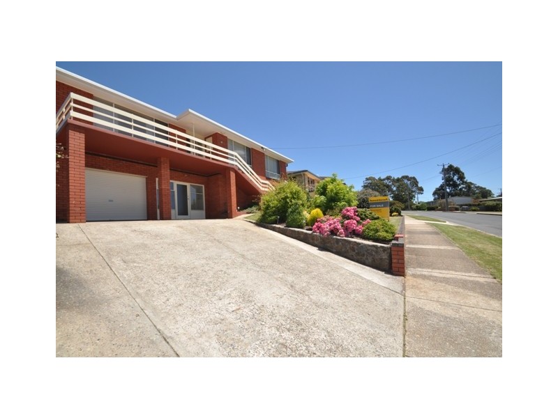 10 Coomera Crescent, Devonport TAS 7310