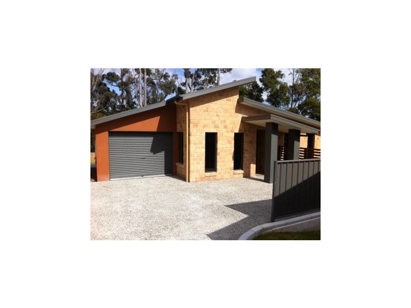 2/5  Erskine Way, Devonport TAS 7310