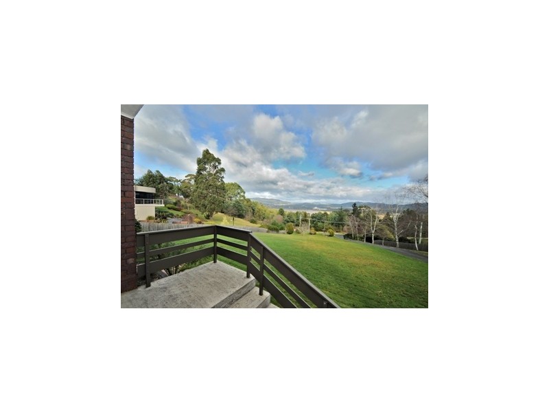 21 Oakwood Drive, Ambleside TAS 7310