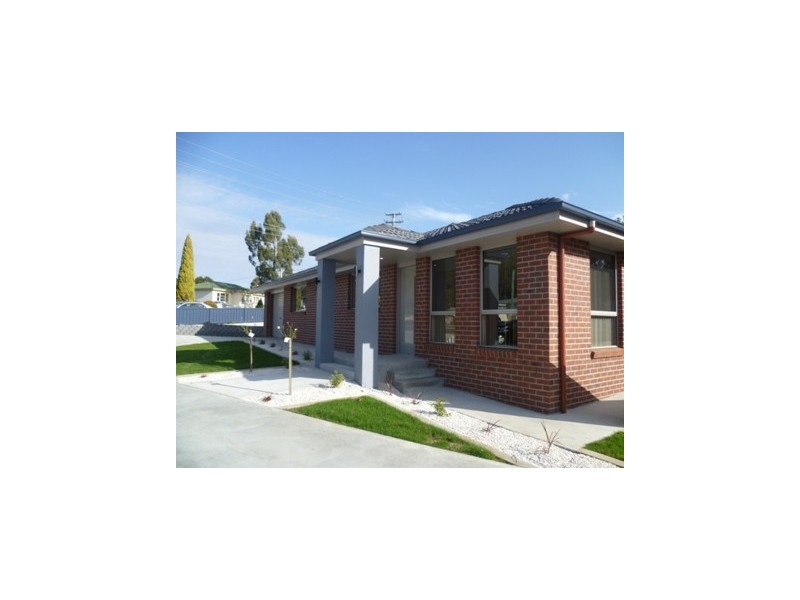 1/50 Lawrence Drive, Devonport TAS 7310