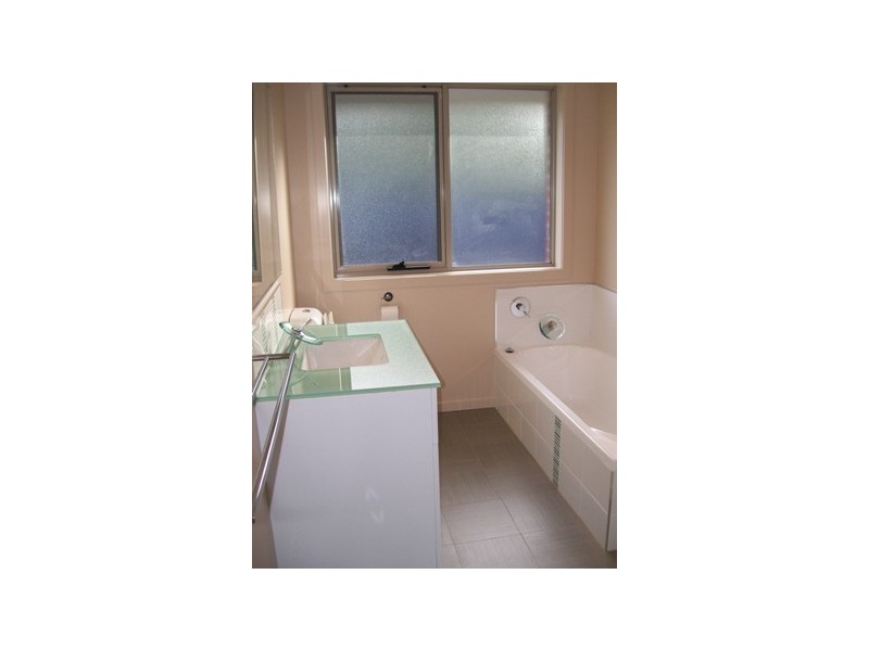 1/50 Lawrence Drive, Devonport TAS 7310