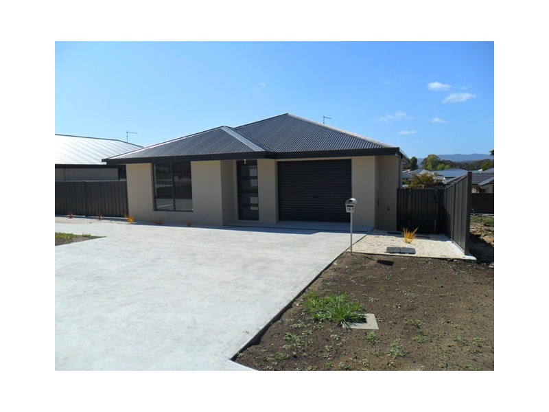 2/18 Tranquil Place, Shearwater TAS 7307