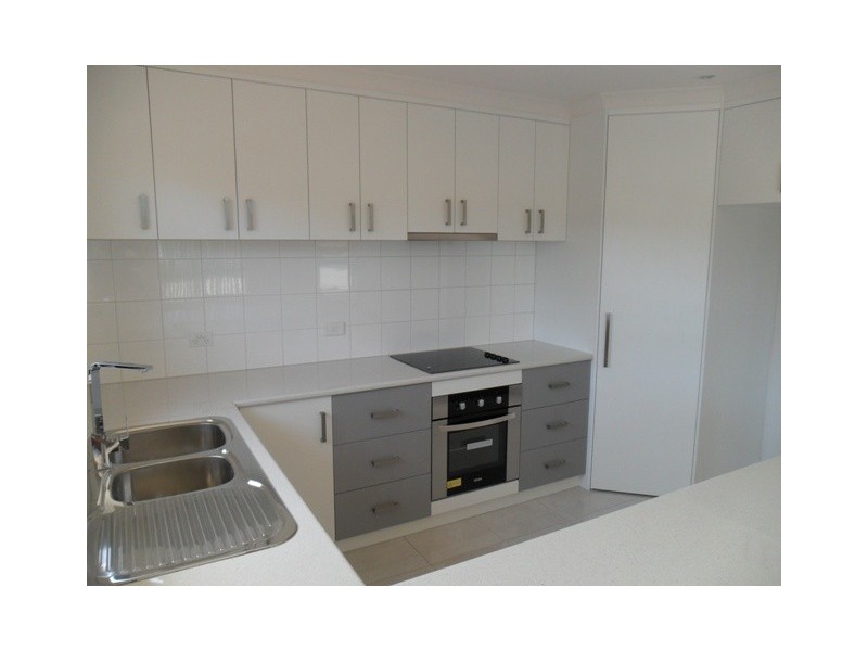 2/18 Tranquil Place, Shearwater TAS 7307