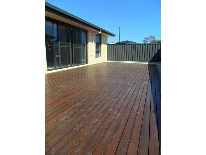 2/18 Tranquil Place, Shearwater TAS 7307