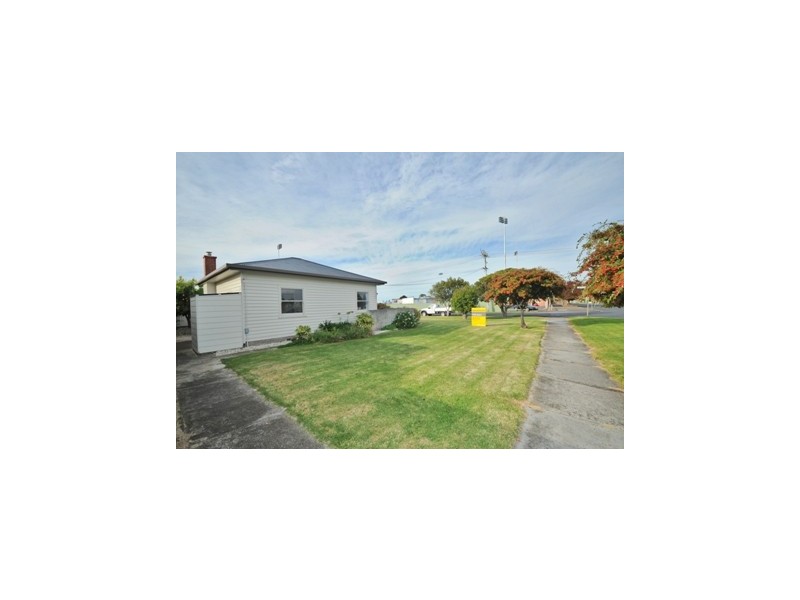 42 James Street, Devonport TAS 7310
