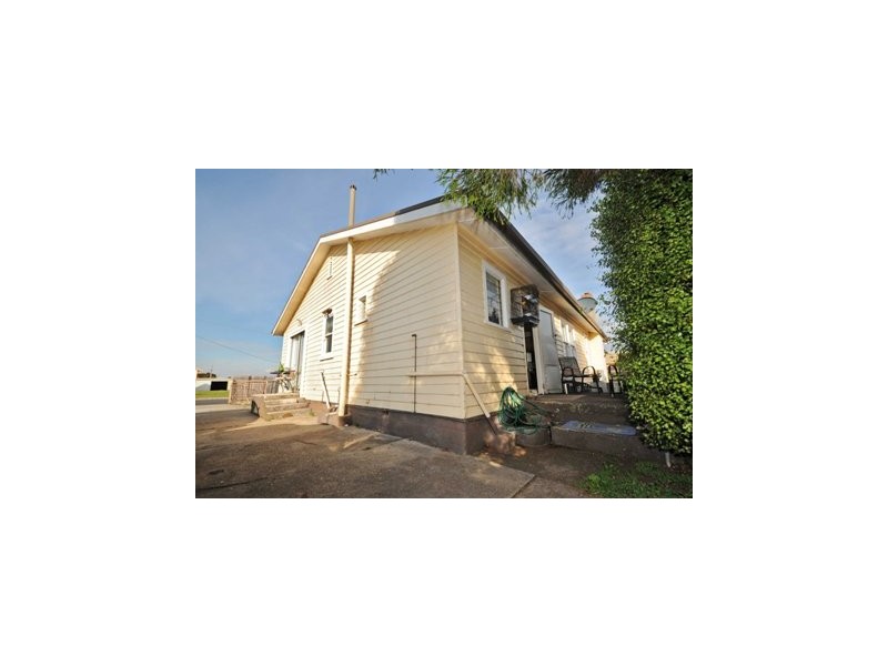 2 Holyman Street, Devonport TAS 7310