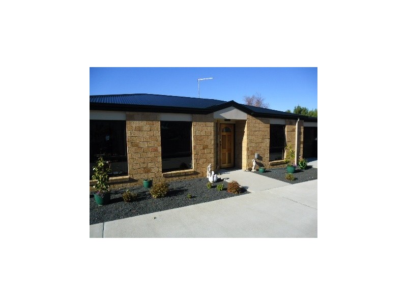 2/146B  Main Street, Ulverstone TAS 7315