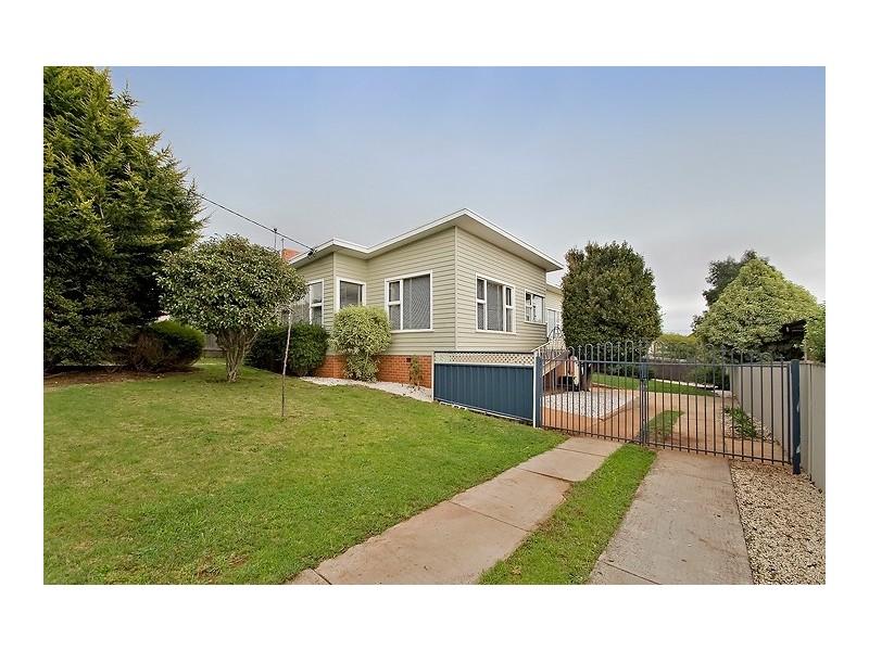 13 William Street, Devonport TAS 7310
