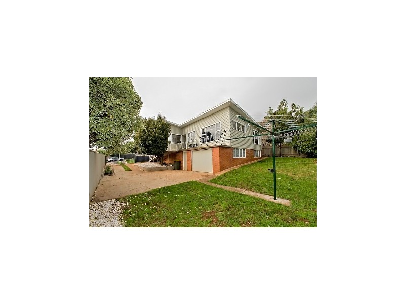 13 William Street, Devonport TAS 7310