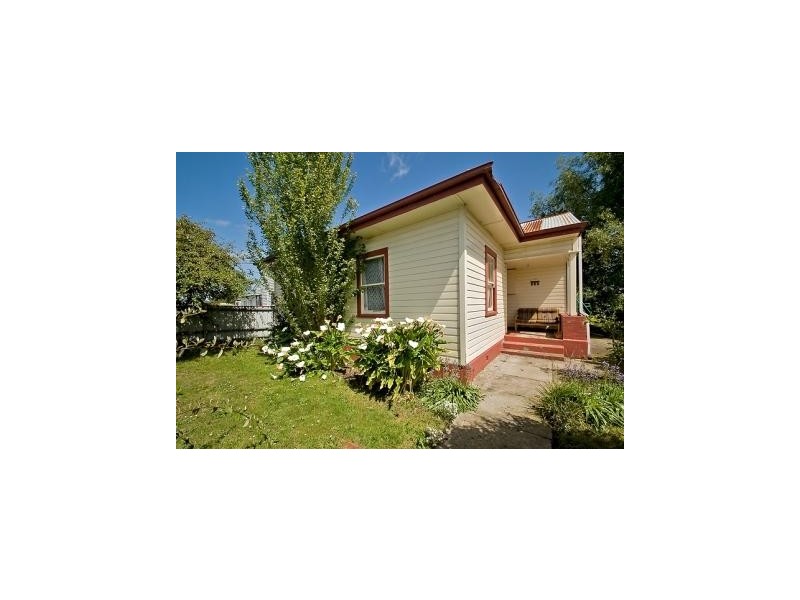 13 Ashgrove Street, Devonport TAS 7310