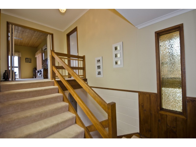 2 Glen Court, Devonport TAS 7310