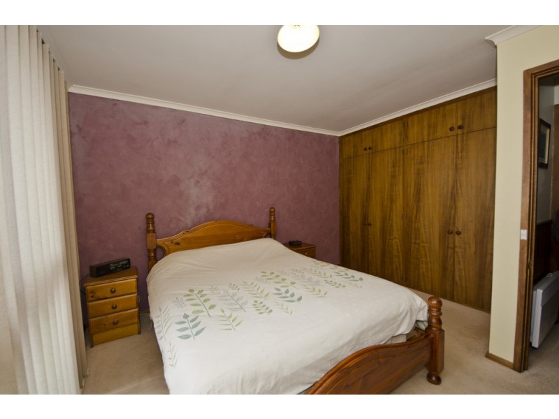 2 Glen Court, Devonport TAS 7310