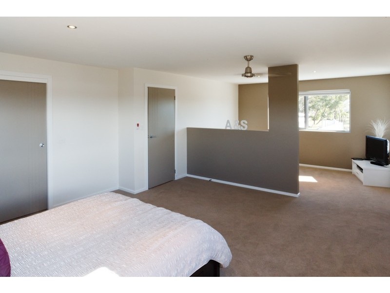 5 Franklin Drive, Shearwater TAS 7307