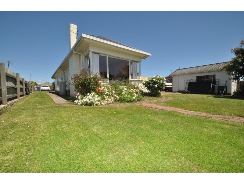 52 Nicholls Street, Devonport TAS 7310