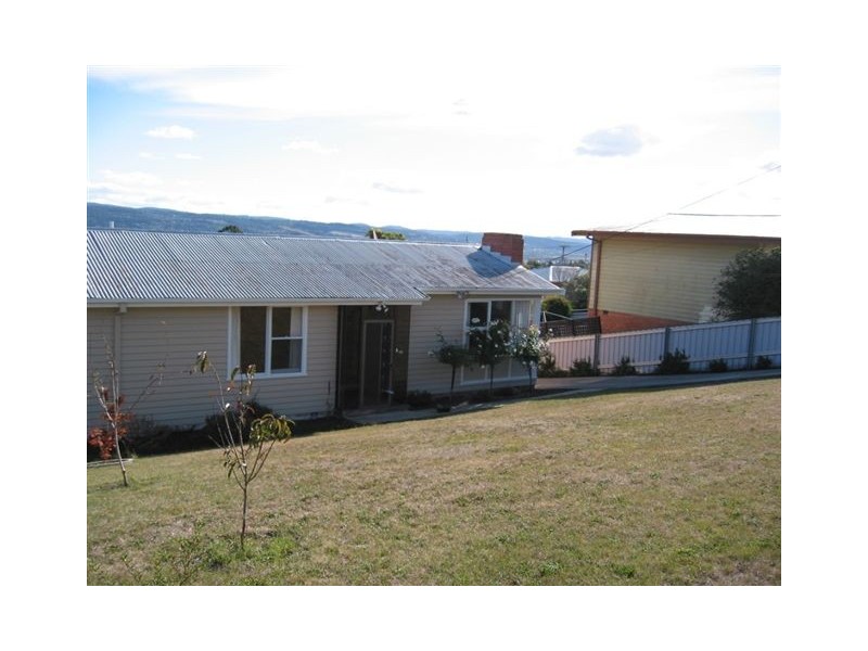10 Cromwell Street, Ravenswood TAS 7250