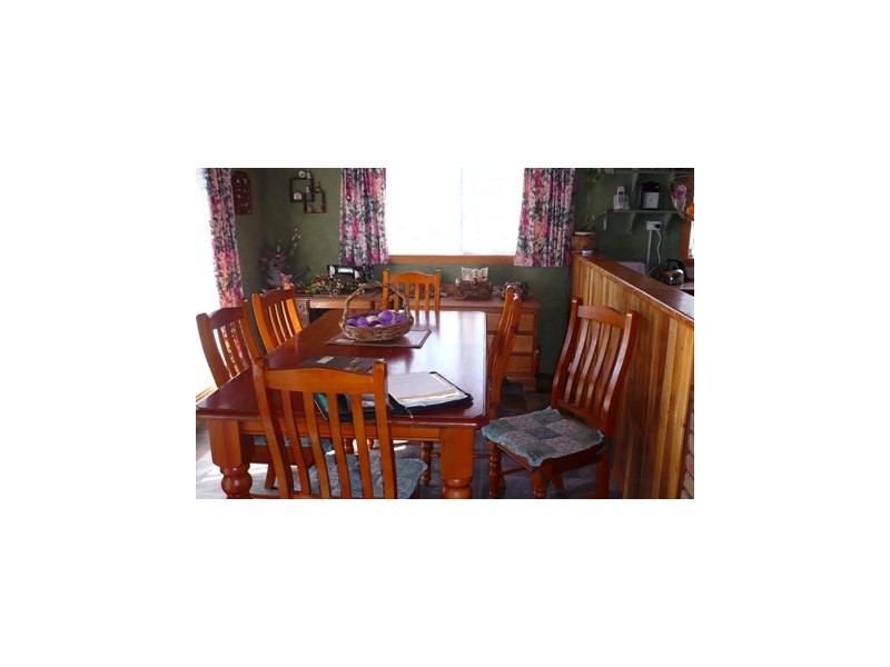 12 Weld Street, Beaconsfield TAS 7270