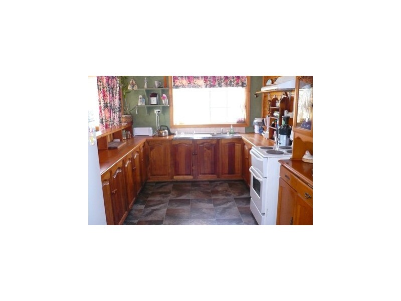 12 Weld Street, Beaconsfield TAS 7270