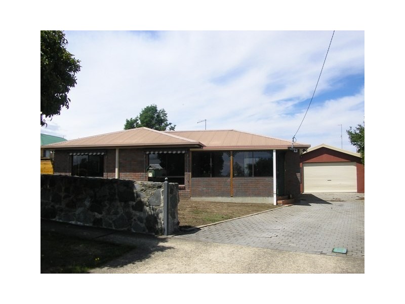 15 Bishops Drive, Newnham TAS 7248