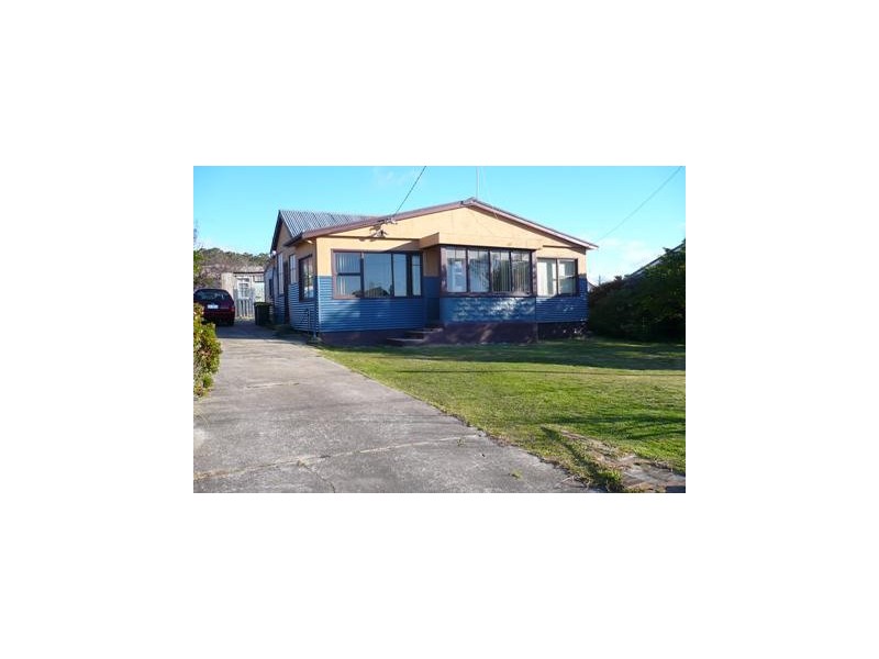 11 Garrett Street, Beauty Point TAS 7270