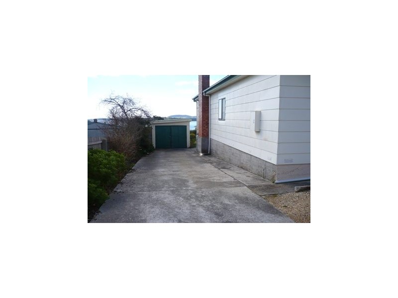 10 Ross Street, Beauty Point TAS 7270