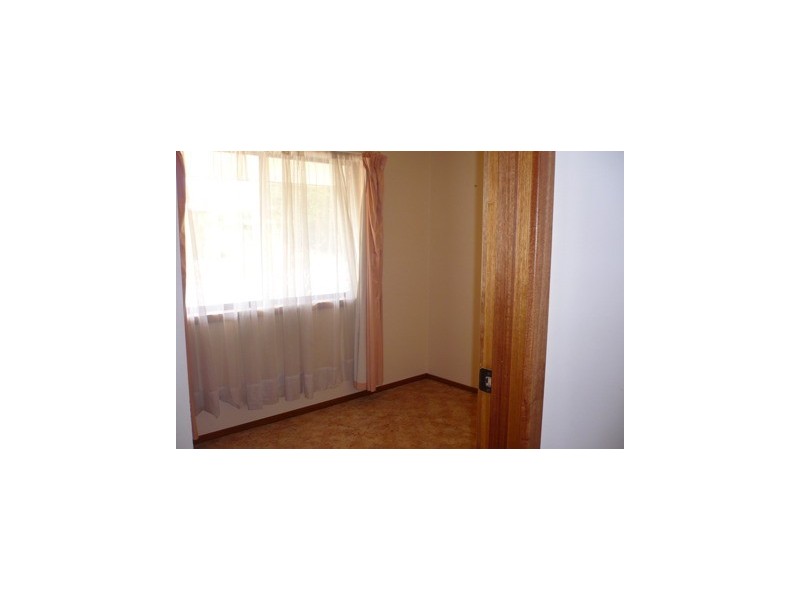 U2   5-7  Newnham Close, Newnham TAS 7248