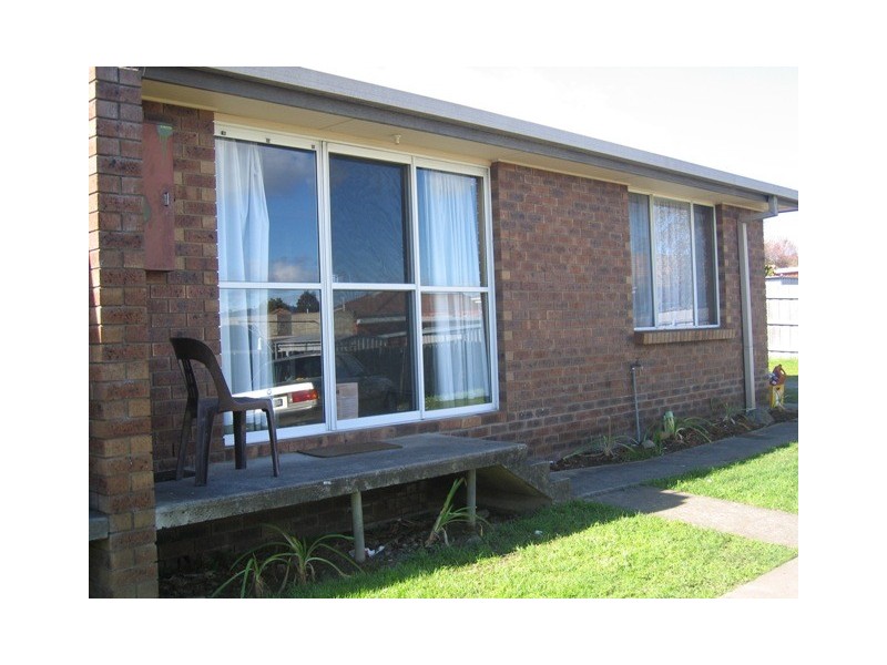 2/27 Snow Street, Newnham TAS 7248
