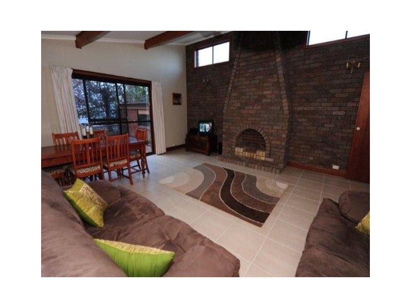 8 Alexander Avenue, West Launceston TAS 7250