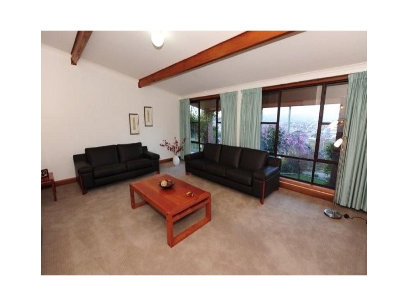 8 Alexander Avenue, West Launceston TAS 7250
