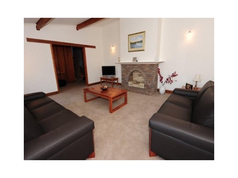 8 Alexander Avenue, West Launceston TAS 7250