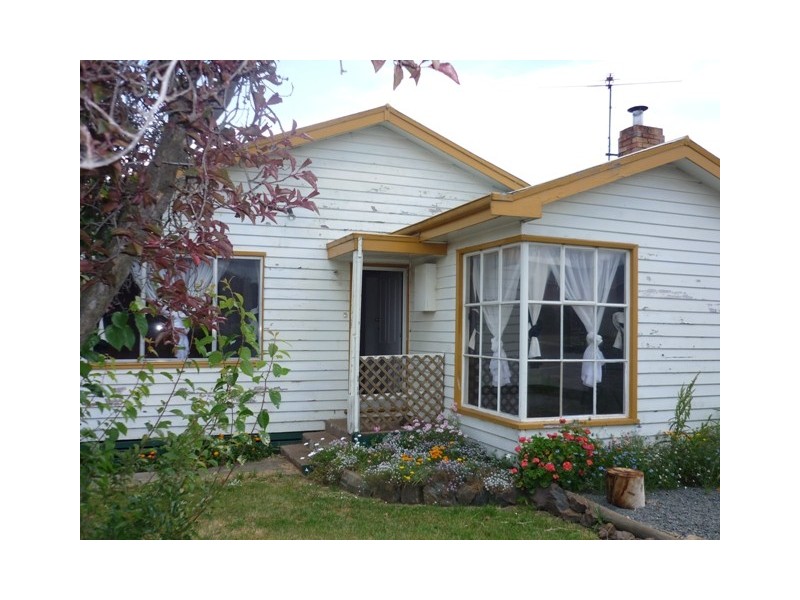 2 Yarloop Street, Waverley TAS 7250