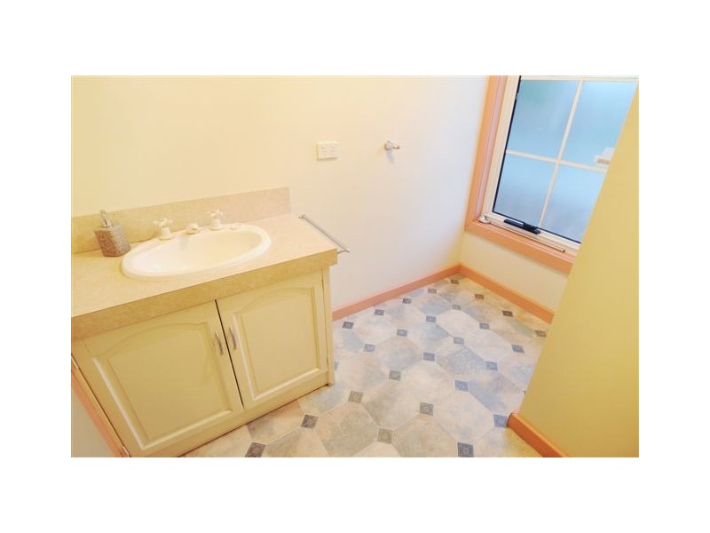 10 Quarantine Rd, Kings Meadows TAS 7249