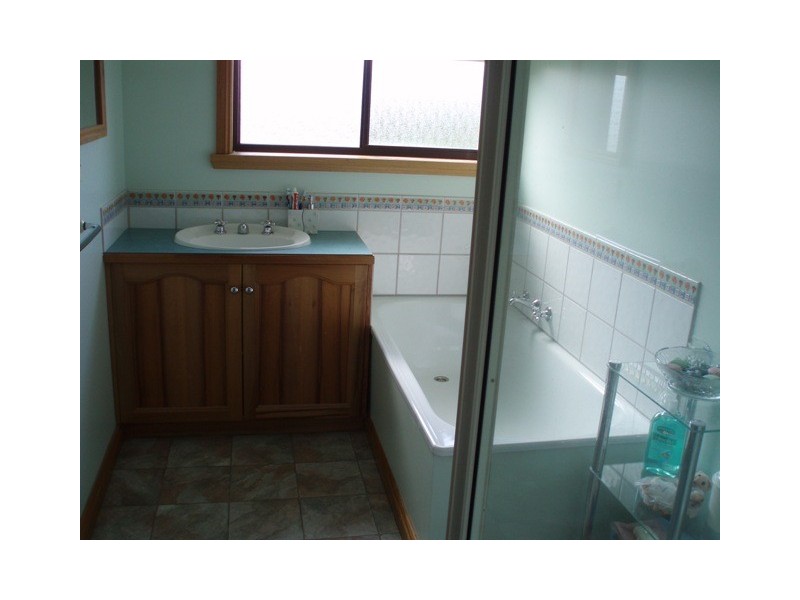 10 Encee Drive, St Leonards TAS 7250