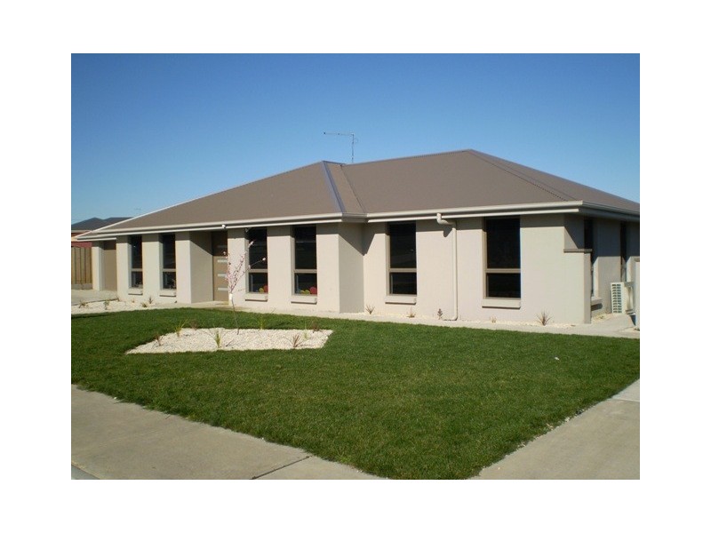 11 Comice Place, Newnham TAS 7248