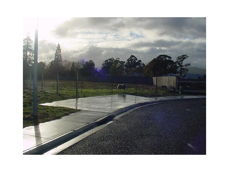 15 Carl Court, Swan Point TAS 7275