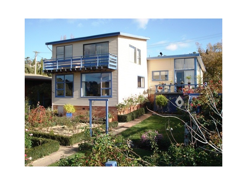 9 Valley Street, Riverside TAS 7250