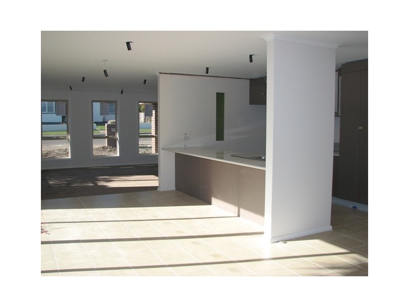 1 Wallace Street, Newnham TAS 7248