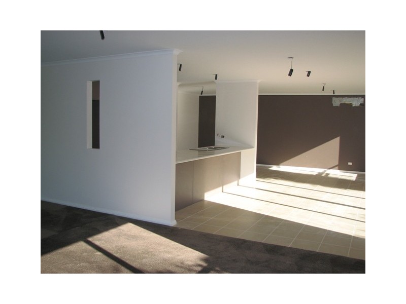 1 Wallace Street, Newnham TAS 7248